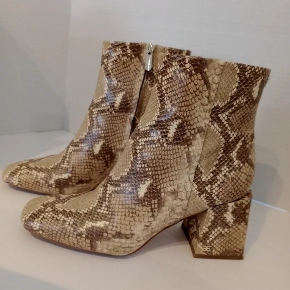 Sam Edelman Destiny Faux Snakeskin Pattern Ankle Boots 3" Heels Sz. 8 - Picture 15 of 15